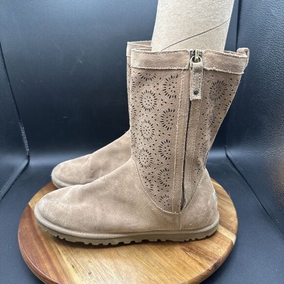 UGG Australia Womens Size 8 Boots LO PRO Short Perf Brown 1003525 - Picture 1 of 8